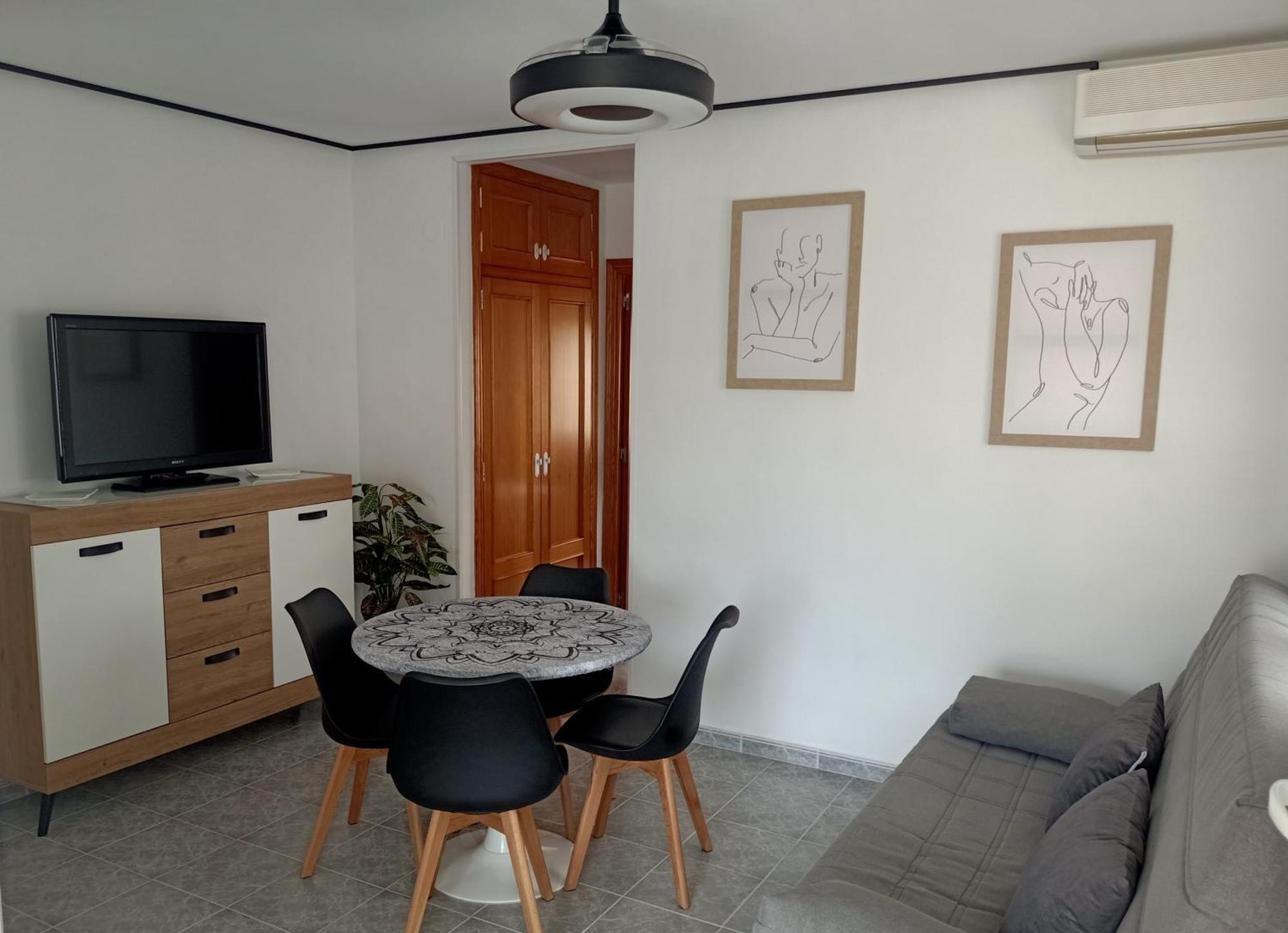 Gran Terraza Cerca Del Mar. Appartamento Oliva